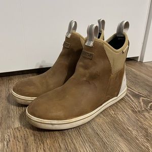 Xtratuf Women’s Leather Ankle Deck Boots